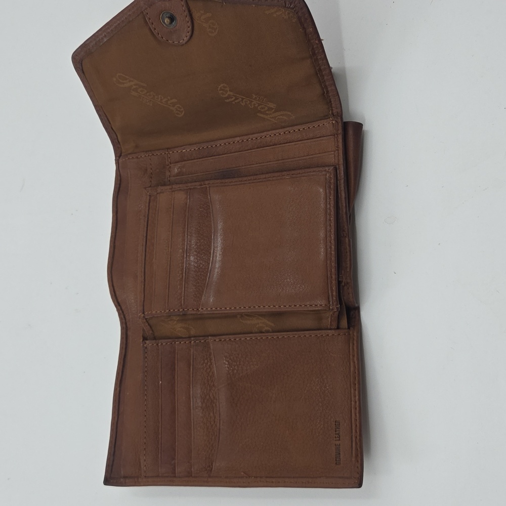 2 Fossil Brown Leather Crossbody Bags and 1 Wallet Set - Picture 16 of 16